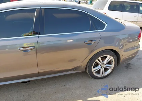 2015 Volkswagen Passat 2.0L Tdi Se из США, поврежденный, VIN 1VWBV7A32FC051192